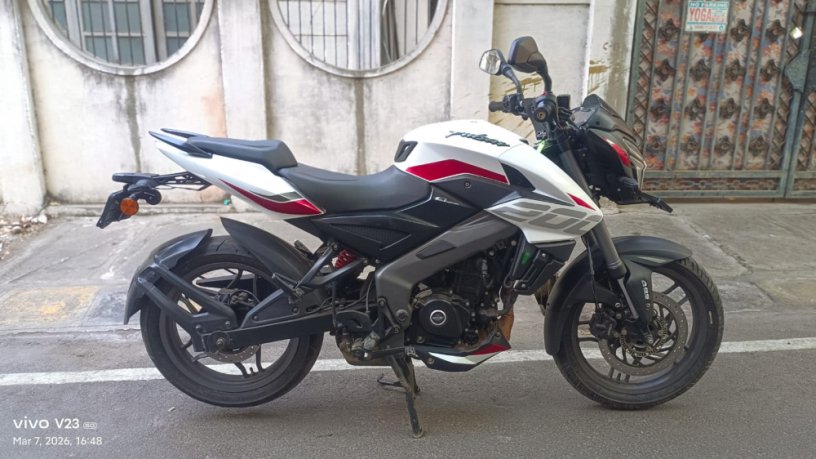 2024-ns-200-showroom-condition-clear-document-ct-big-3