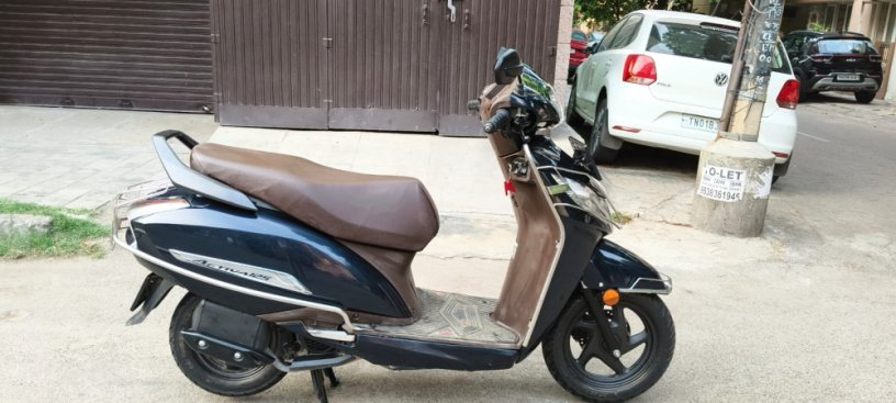 honda-activa-125cc-disk-brake-aly-wheels-smart-digital-showroom-condition-big-3