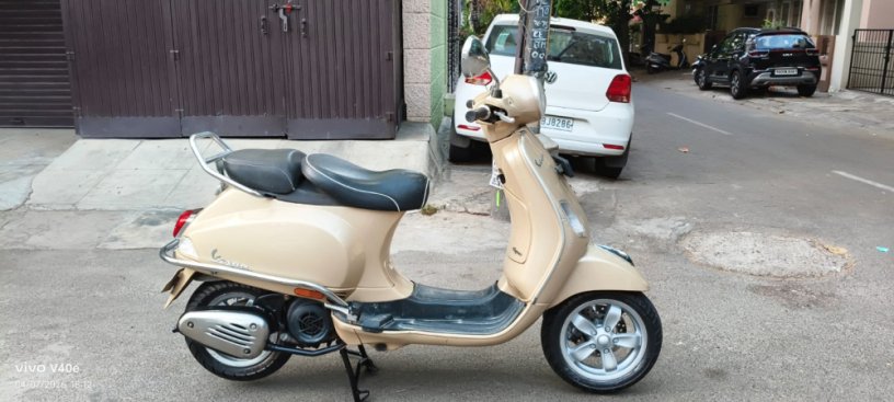 vespa-2018-showroom-condition-clear-document-ct-big-1
