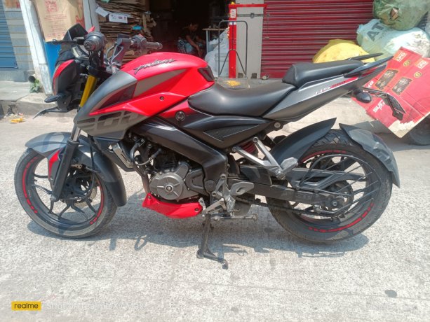 bajaj-pulsar-ns-200-showroom-condition-clear-document-ct-big-3