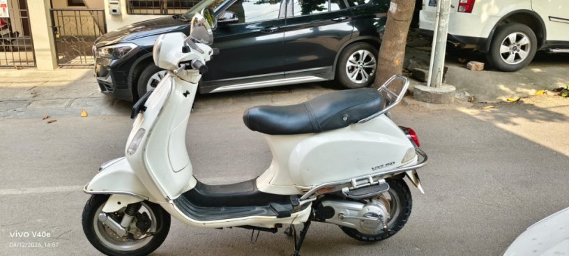 vespa-2017-excellent-condition-clear-document-ct-big-3