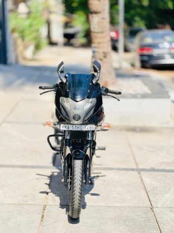 bajaj-pulsar-220-showroom-condition-clear-document-big-1