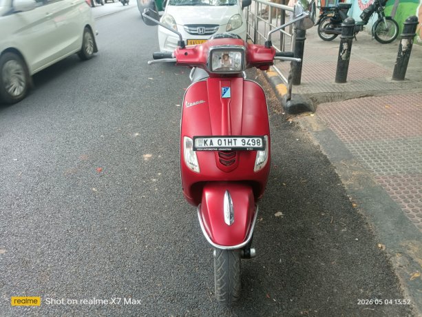2017-vespa-excellent-condition-clear-document-big-4