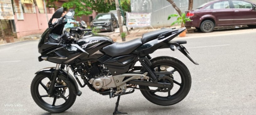 bajaj-pulsar-220-excellent-condition-clear-document-ct-big-3