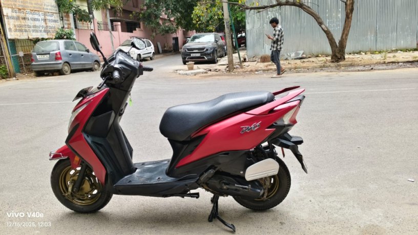 honda-dio-2023-showroom-condition-excellent-condition-smooth-engine-big-1
