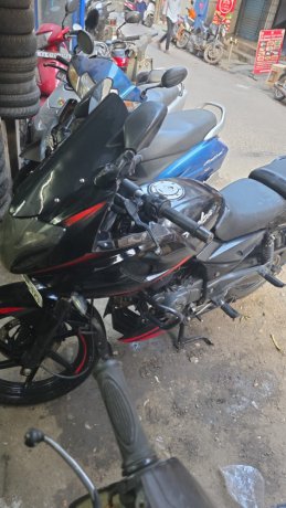 bajaj-pulsar-220-excellent-condition-clear-document-ct-big-1